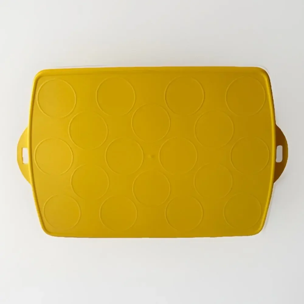 Vtg‎ TUPPERWARE Reversible Cake & 18 Cupcake BAKE N TAKE Carrier #3861A YELLOW